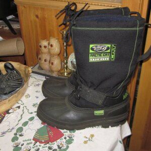 Mens Artic  Cat sz 8 pack boots extreme cold wool liners made in canada